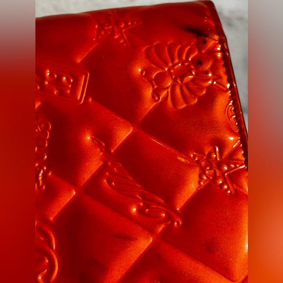 CHANEL Long Wallet Icon Tangerine Patent Bi-Fold Wallet Zip and Card Slots - Picture 7 of 13